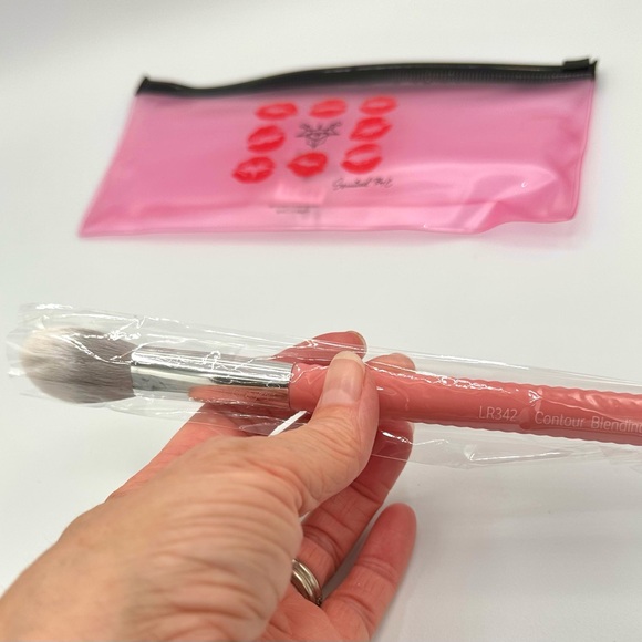 Laruce Makeup Brush Set 3-Piece Contour With Limited Edition Pouch New - Picture 5 of 9